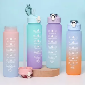 Bouteille d'eau de sport avec paille de suivi du temps, couvercle rabattable anti-fuite pour un facile à transporter, idéale pour les aventures en plein air
